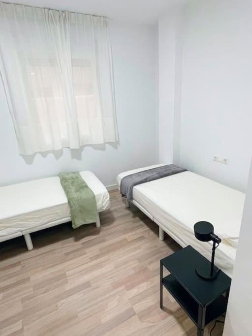 Modern Apartment In Malaga - Rosas Málaga Exterior foto