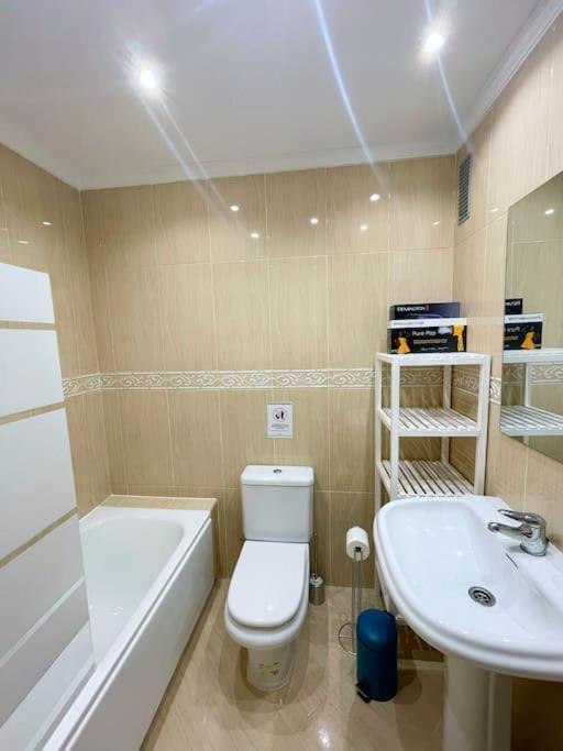 Modern Apartment In Malaga - Rosas Málaga Exterior foto