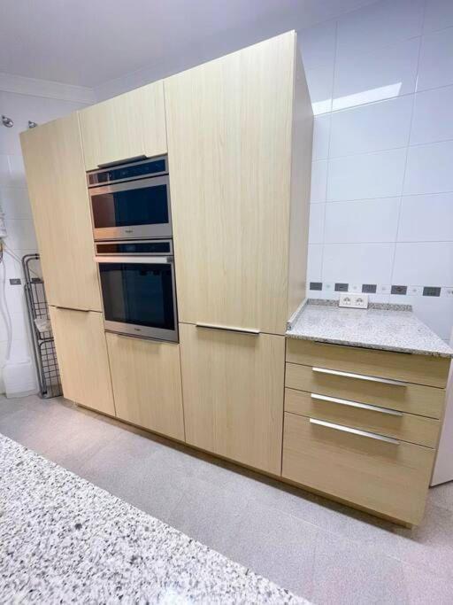 Modern Apartment In Malaga - Rosas Málaga Exterior foto